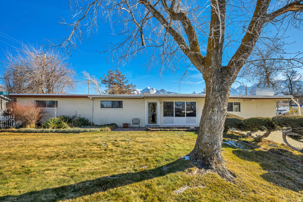 8411 S 1475 E Sandy, UT 84093