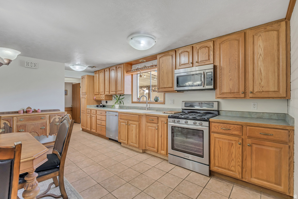 8411 S 1475 E Sandy, UT 84093