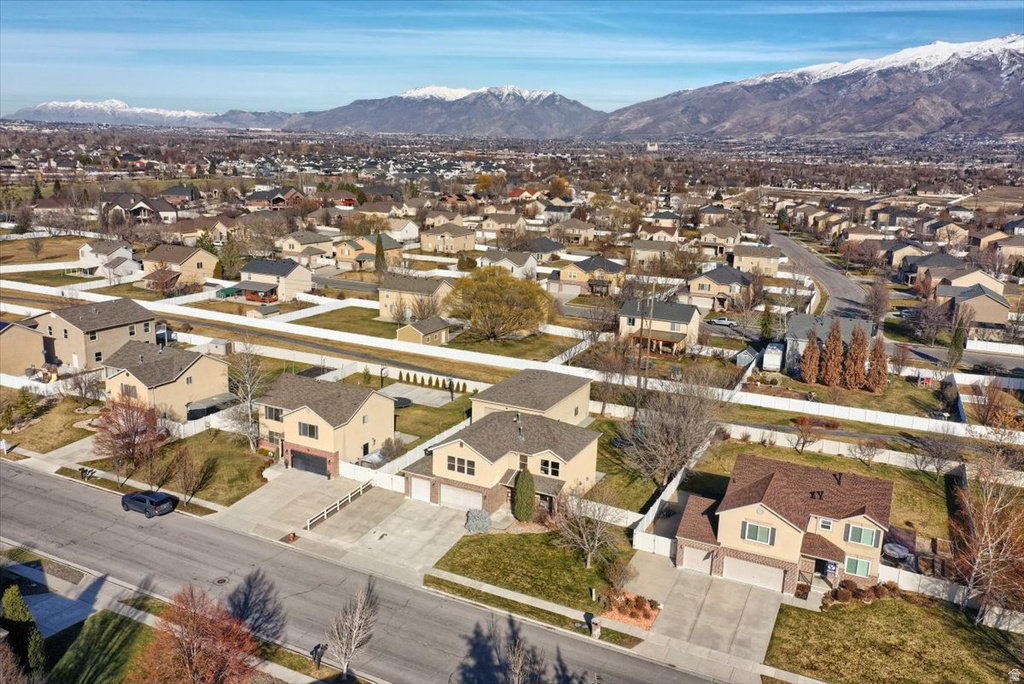 499 S WELLINGTON DR Kaysville, UT 84037