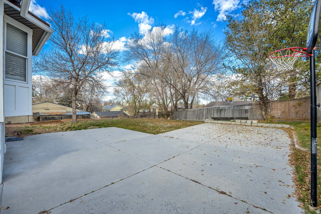 1119 E 10600 S Sandy, UT 84094