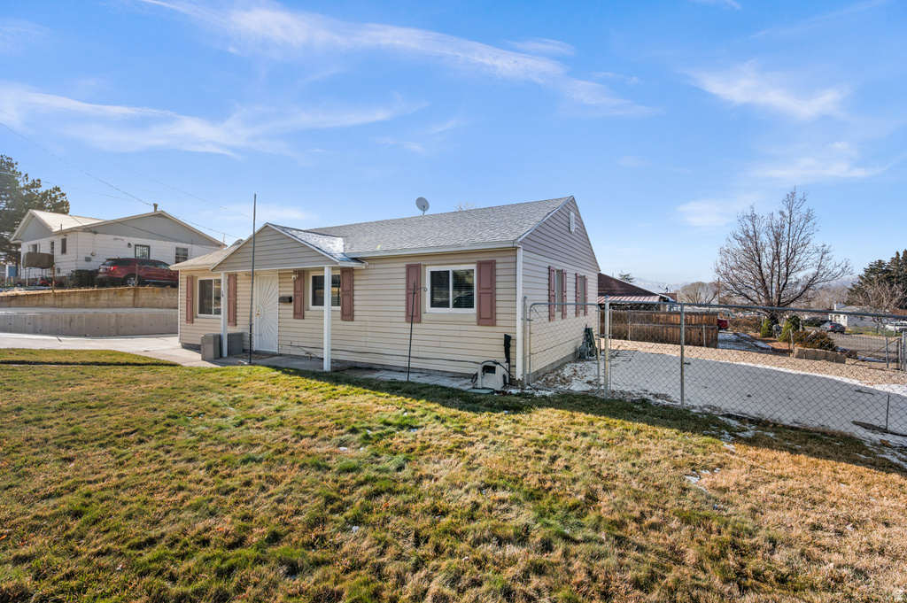 74 S BROADWAY ST Tooele, UT 84074