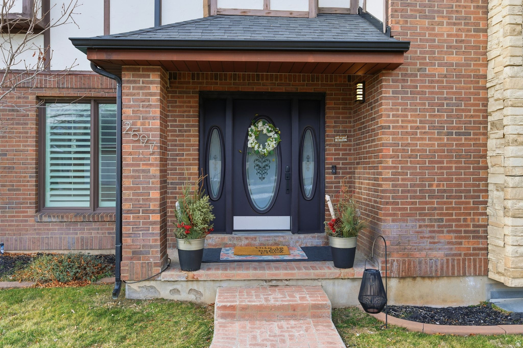 2597 N 2300 E Layton, UT 84040