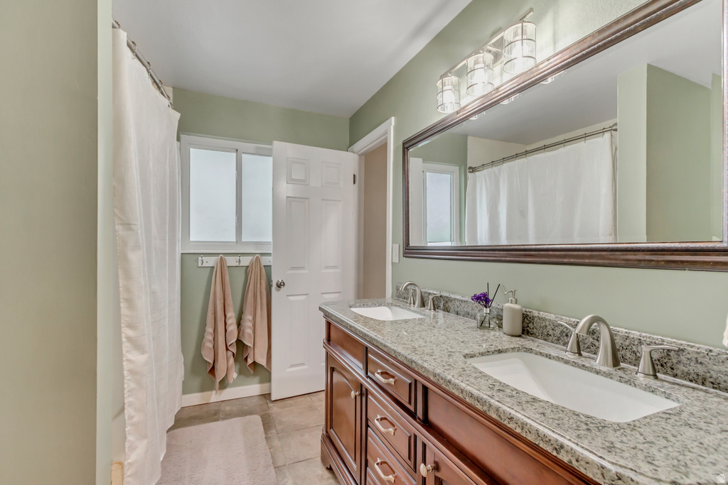 3223 S MAGNOLIA DR Magna, UT 84044