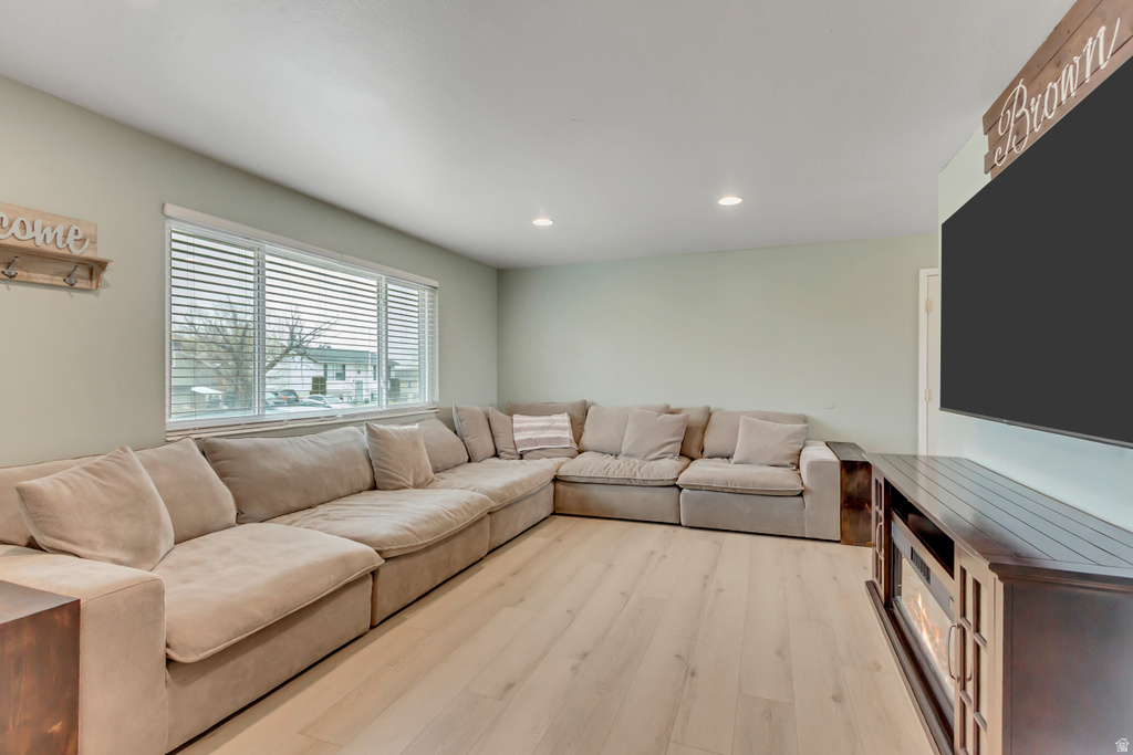 3223 S MAGNOLIA DR Magna, UT 84044