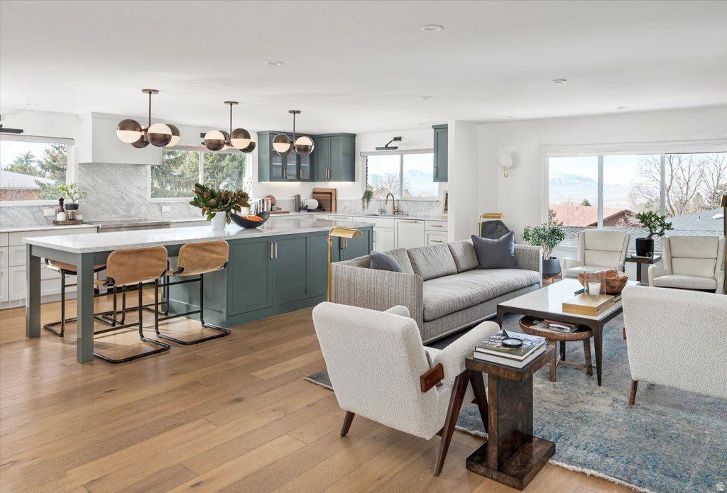 2879 E MILLICENT DR Salt Lake City, UT 84108