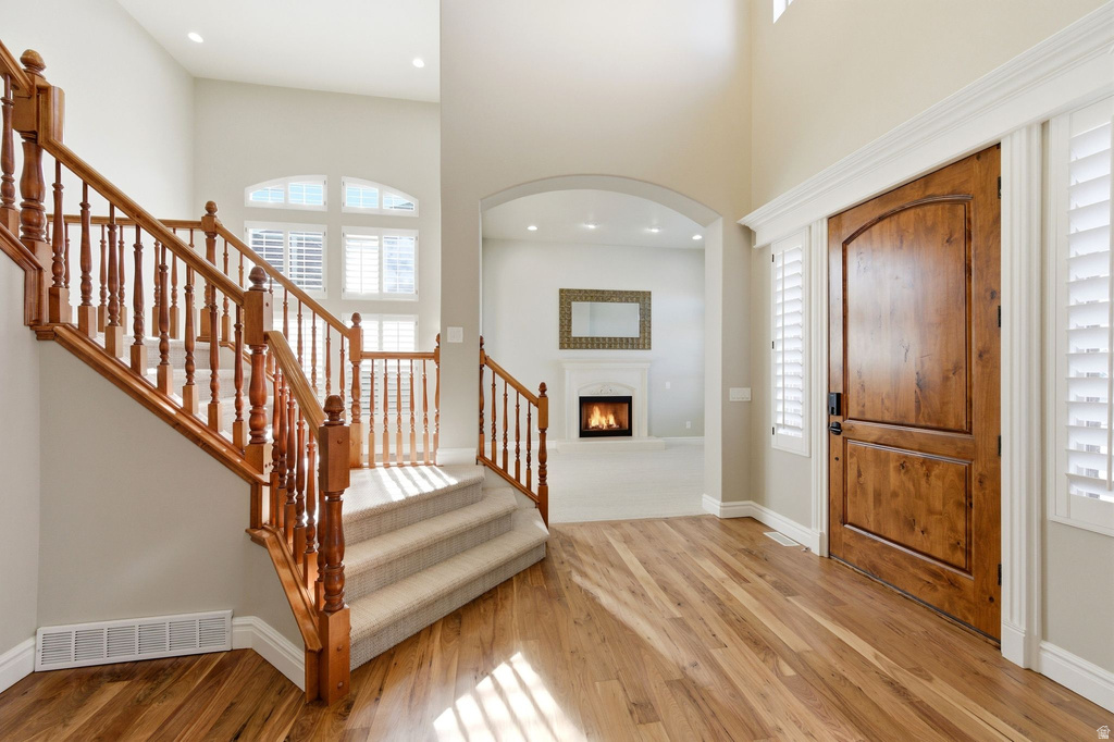 843 N EAGLEPOINTE DR North Salt Lake, UT 84054