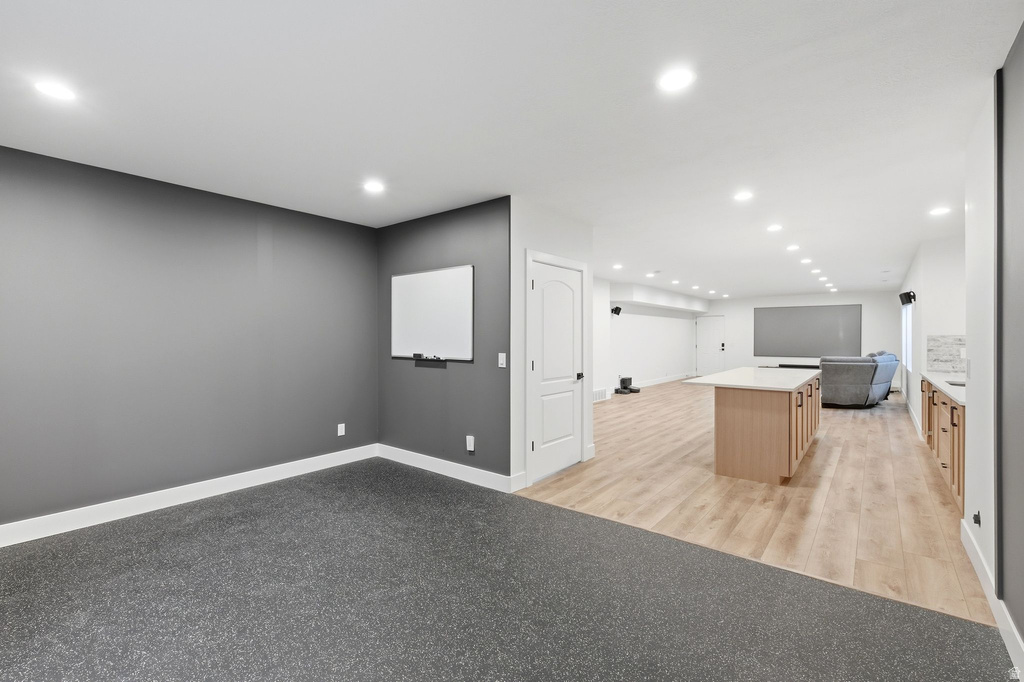 843 N EAGLEPOINTE DR North Salt Lake, UT 84054