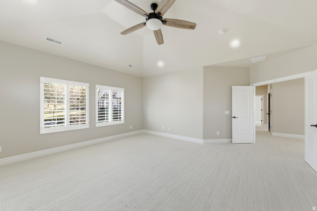 843 N EAGLEPOINTE DR North Salt Lake, UT 84054