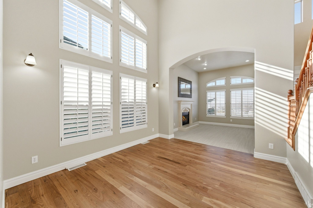 843 N EAGLEPOINTE DR North Salt Lake, UT 84054