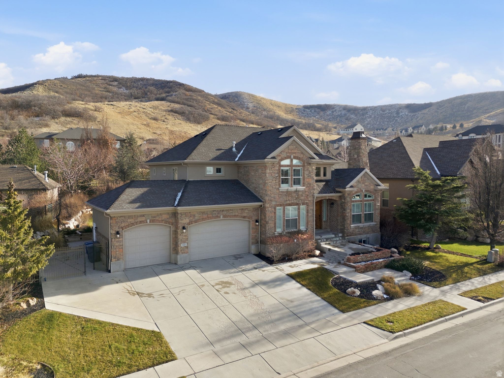 843 N EAGLEPOINTE DR North Salt Lake, UT 84054