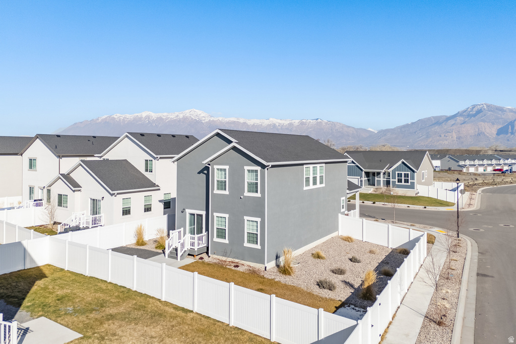 1617 S HAVEN PKWY West Haven, UT 84401