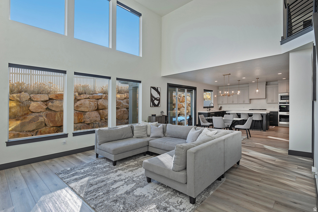 423 W RED WOLF DR Saratoga Springs, UT 84045