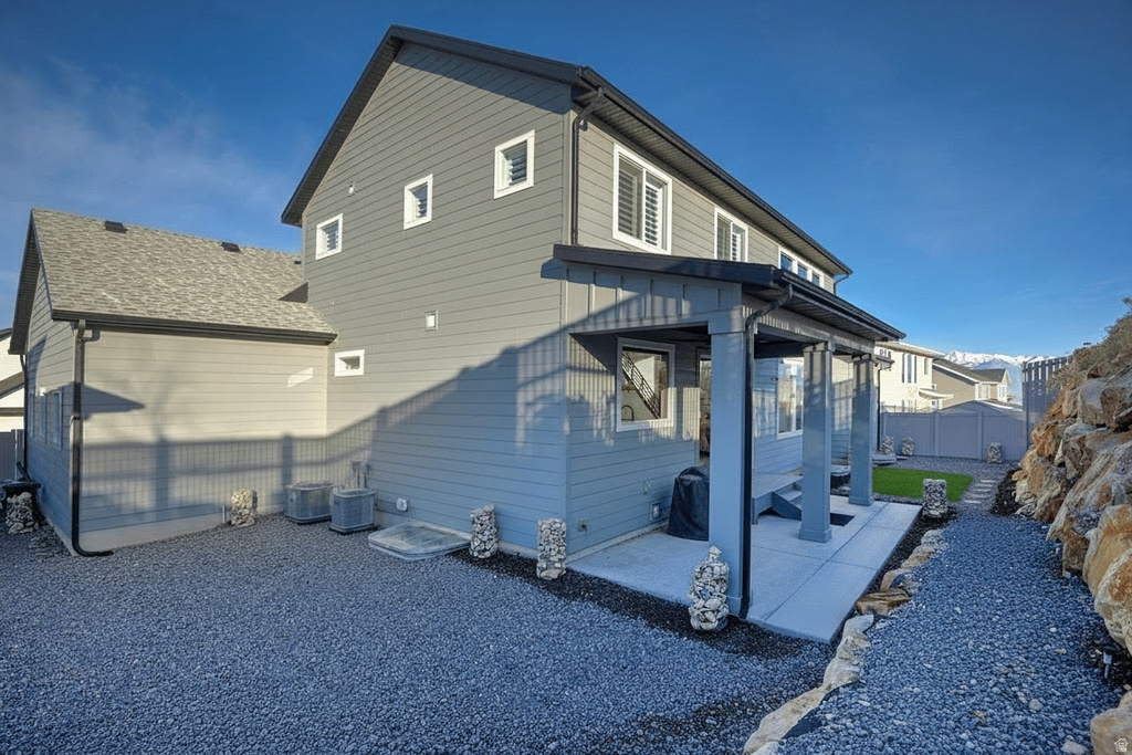 423 W RED WOLF DR Saratoga Springs, UT 84045