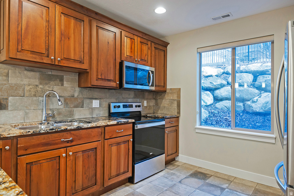 514 SUGAR PLUM LN North Salt Lake, UT 84054