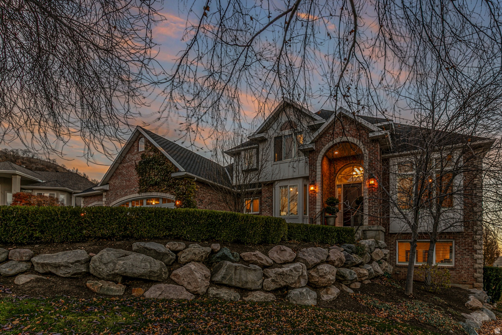 634 S MOUNTAIN VIEW CIR North Salt Lake, UT 84054