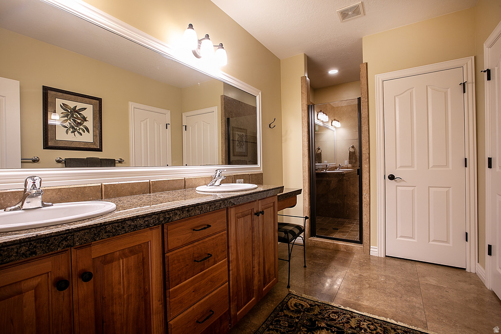 634 S MOUNTAIN VIEW CIR North Salt Lake, UT 84054