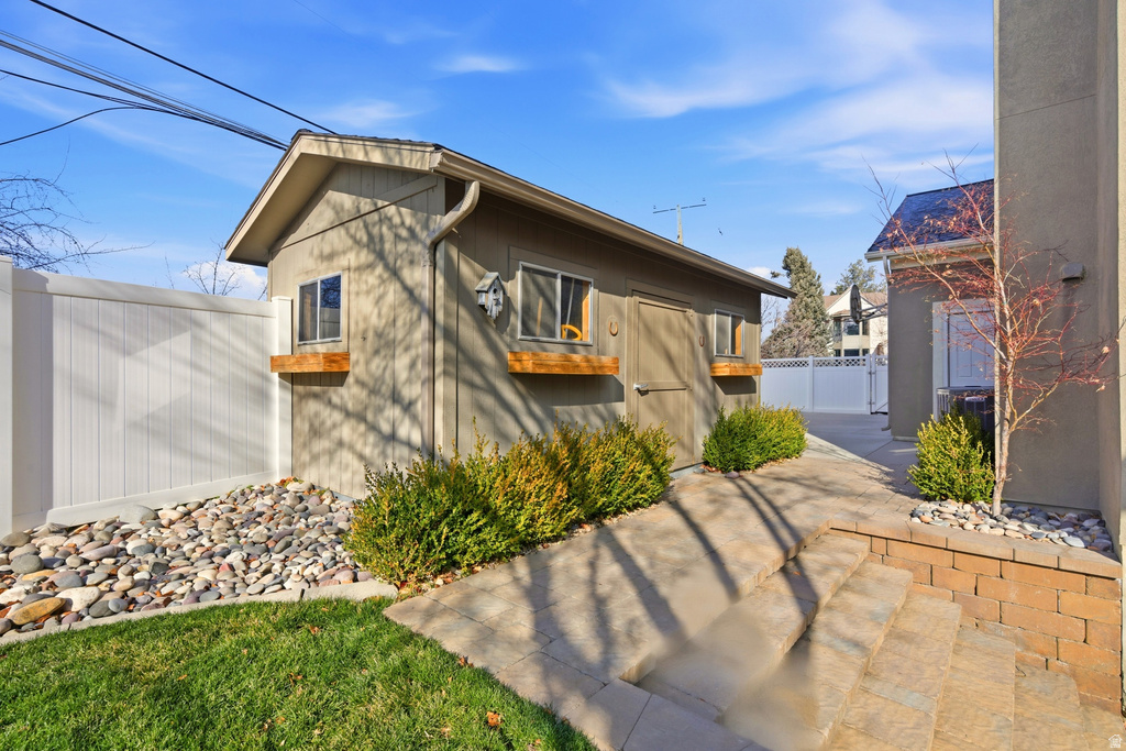 3284 E SPLENDOR WAY Salt Lake City, UT 84124