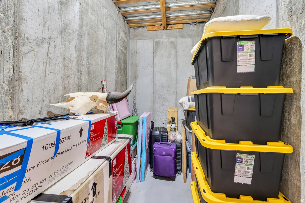 14233 S SUMMIT CREST LN Herriman, UT 84096