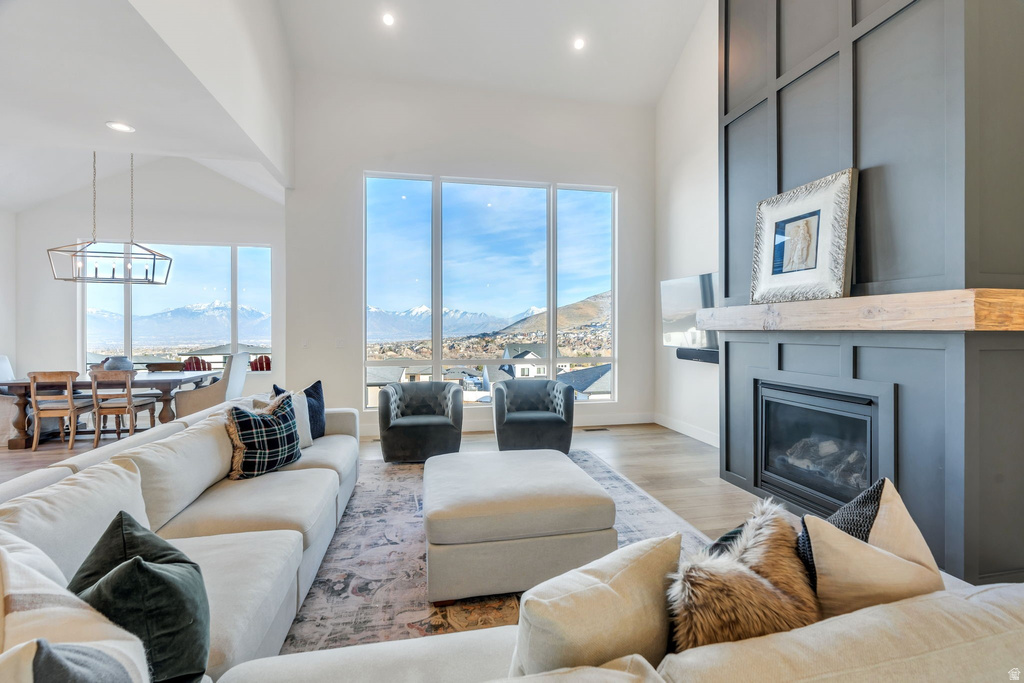 14233 S SUMMIT CREST LN Herriman, UT 84096