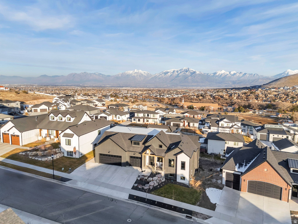 14233 S SUMMIT CREST LN Herriman, UT 84096