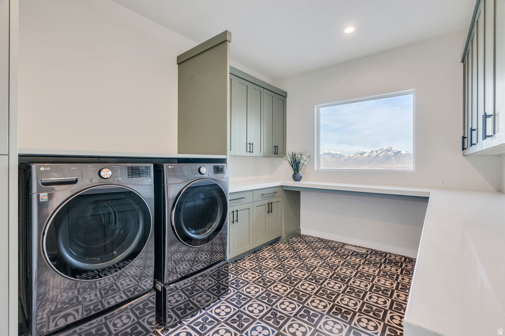 14233 S SUMMIT CREST LN Herriman, UT 84096