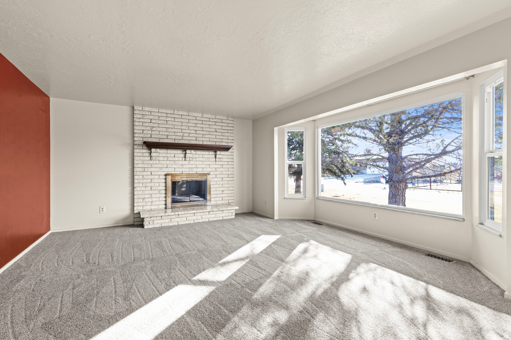 4488 W 4950 S Hooper, UT 84315