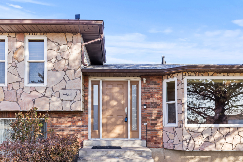 4488 W 4950 S Hooper, UT 84315