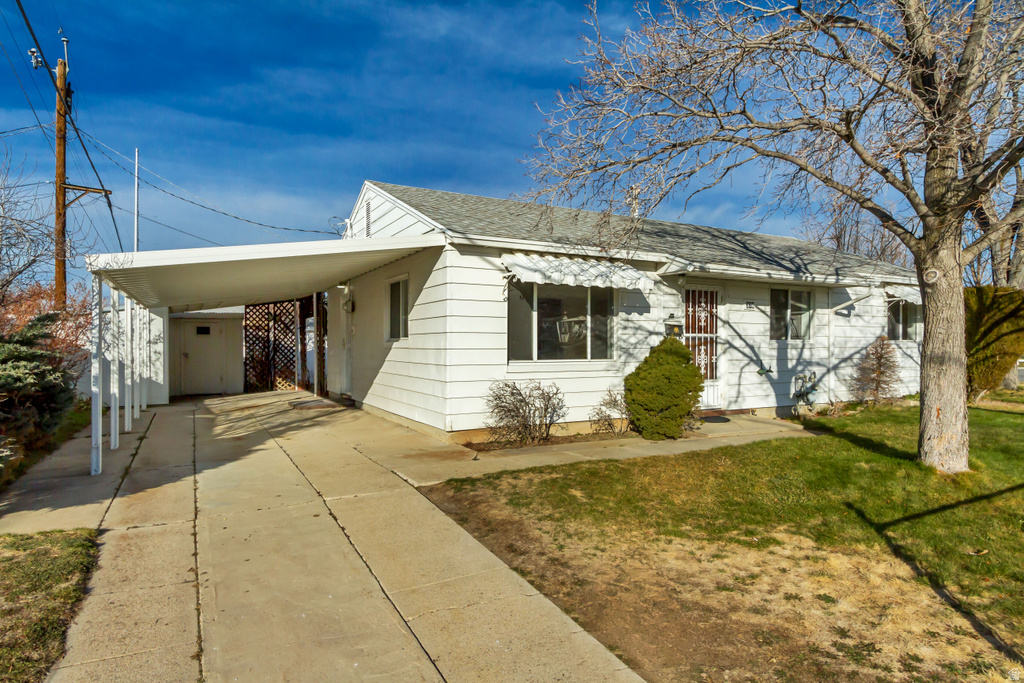 378 W 240 S Tooele, UT 84074