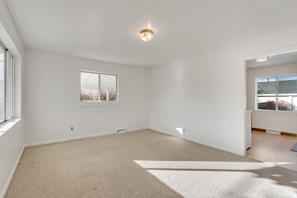 378 W 240 S Tooele, UT 84074