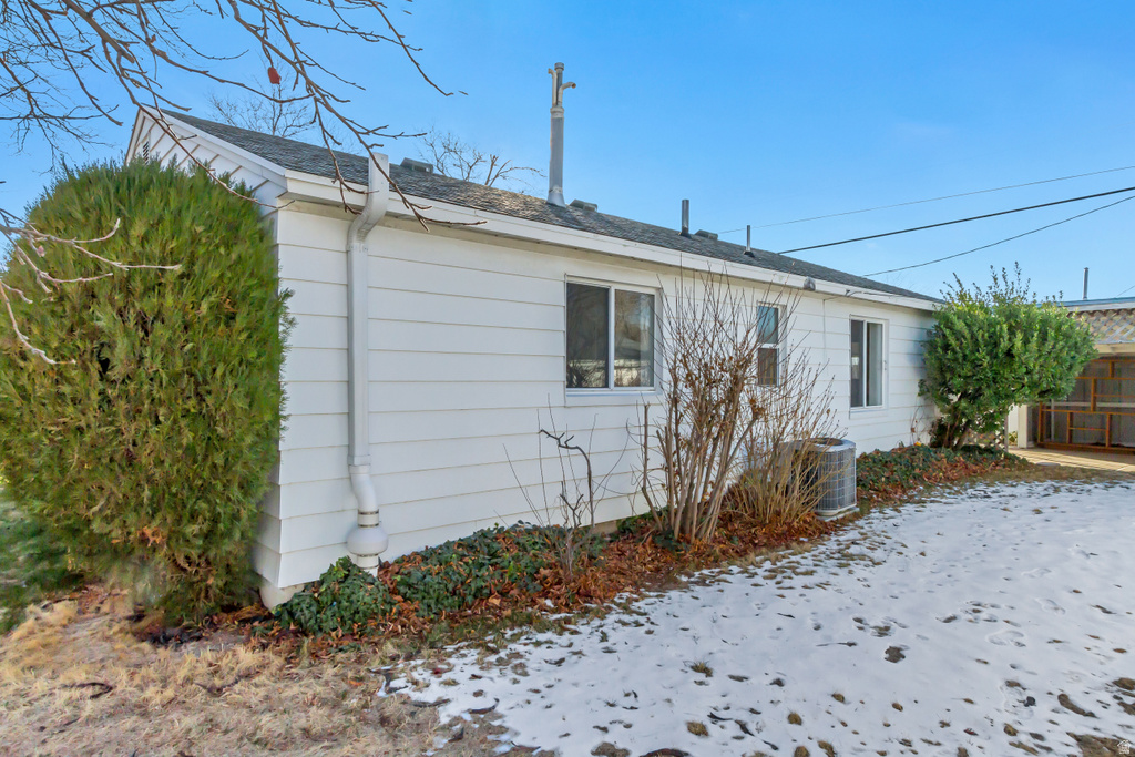 378 W 240 S Tooele, UT 84074