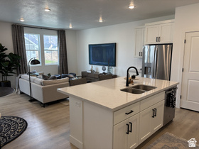 12 S MOONLIT RD Mapleton, UT 84664