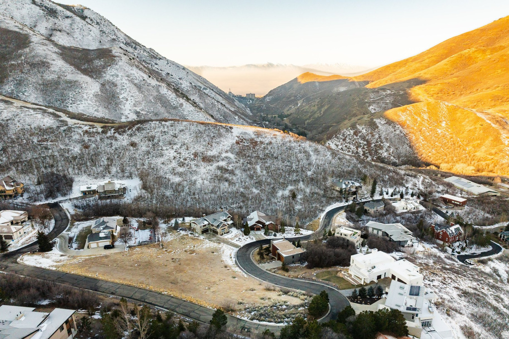 310 S MARYFIELD DR Salt Lake City, UT 84108