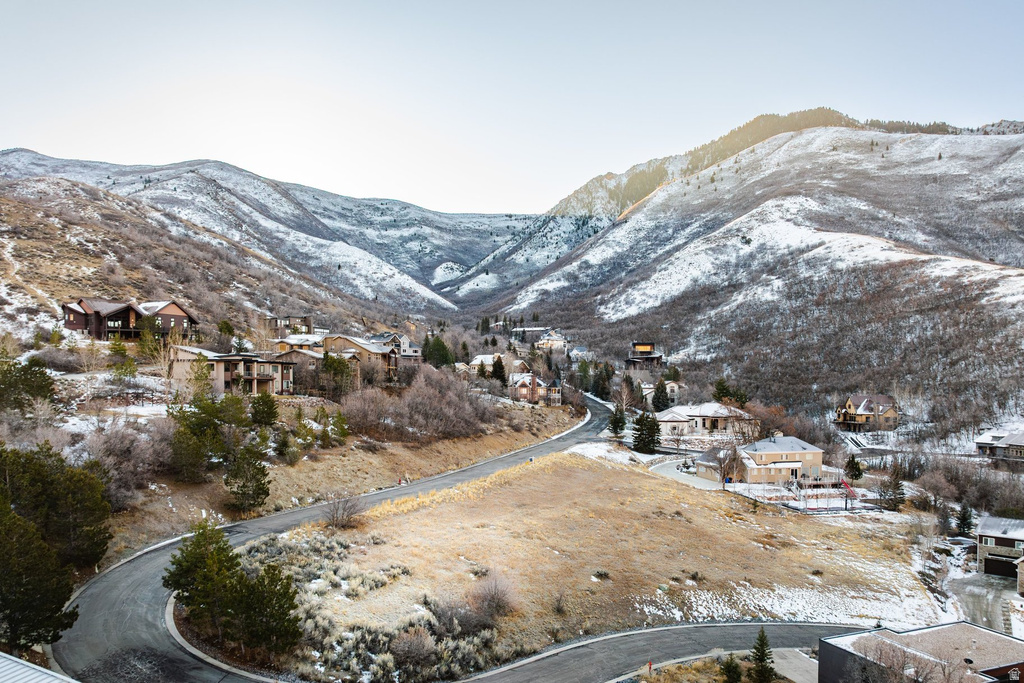 310 S MARYFIELD DR Salt Lake City, UT 84108