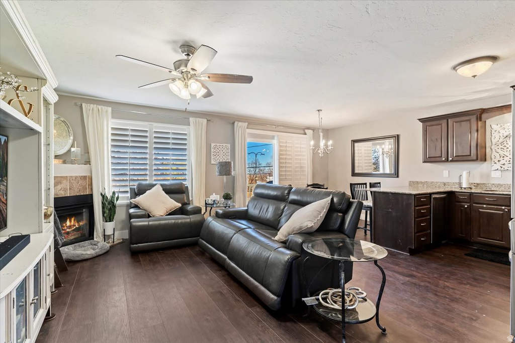 2064 S ORCHARD DR Bountiful, UT 84010