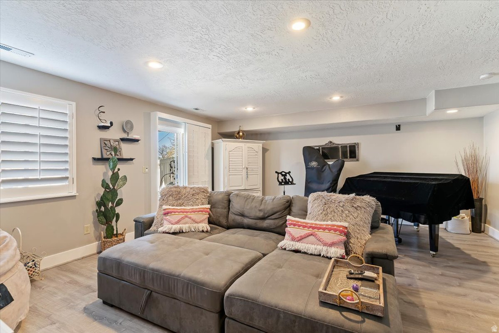 2064 S ORCHARD DR Bountiful, UT 84010