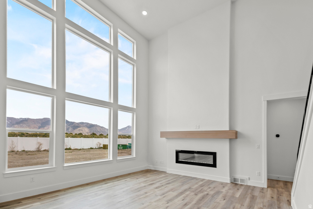 2452 W 2950 N #112 Farr West, UT 84404