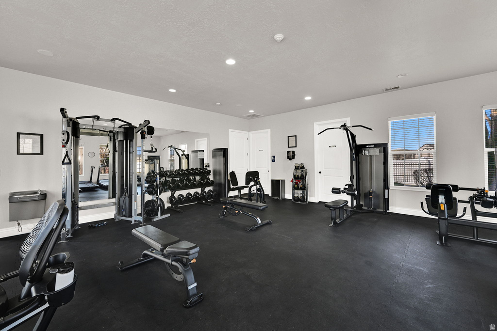 418 N KENT DR North Salt Lake, UT 84054