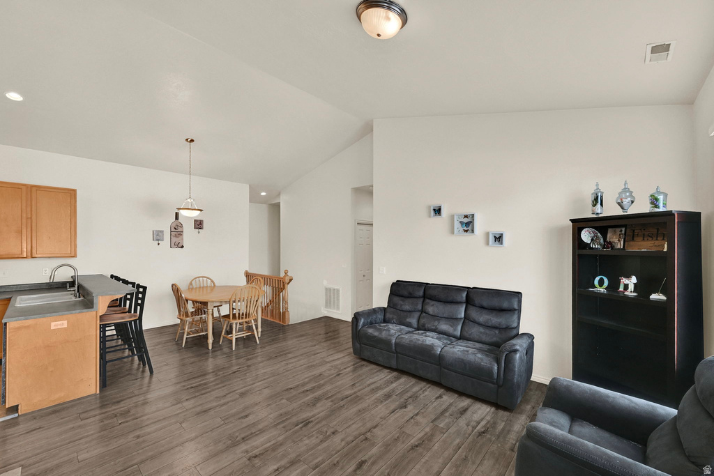 418 N KENT DR North Salt Lake, UT 84054