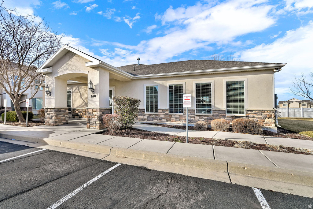 418 N KENT DR North Salt Lake, UT 84054