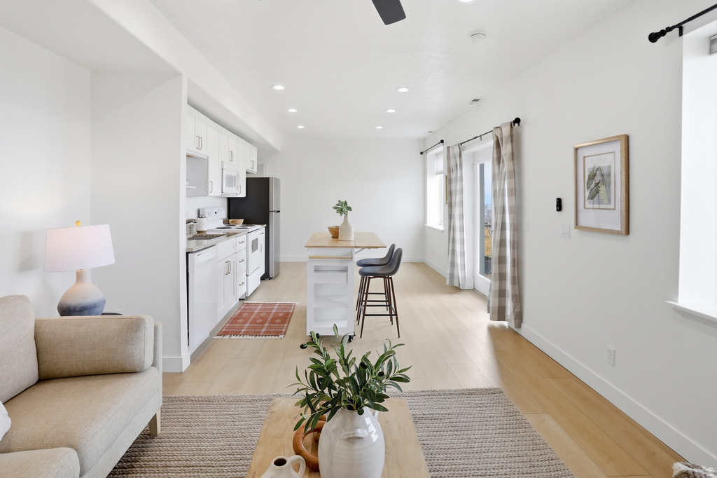 9483 N AVANYU DR Cedar Hills, UT 84062