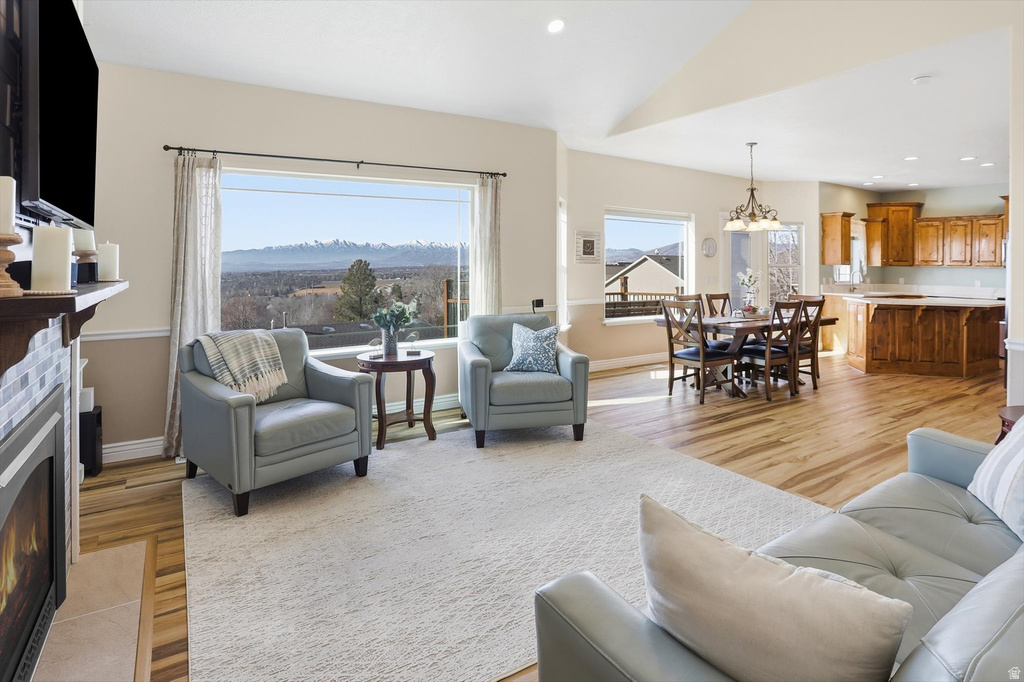 9483 N AVANYU DR Cedar Hills, UT 84062