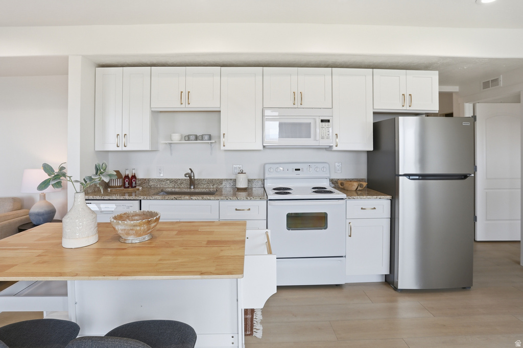 9483 N AVANYU DR Cedar Hills, UT 84062