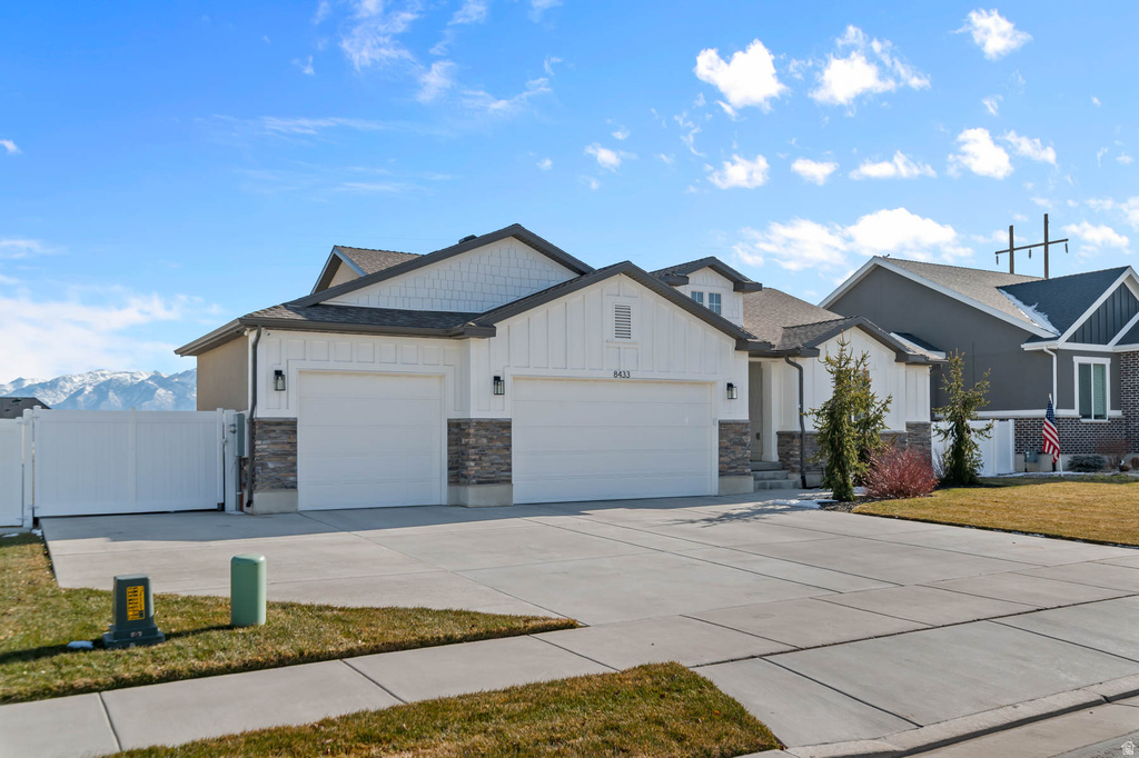 8433 S JAYSON DR West Jordan, UT 84081