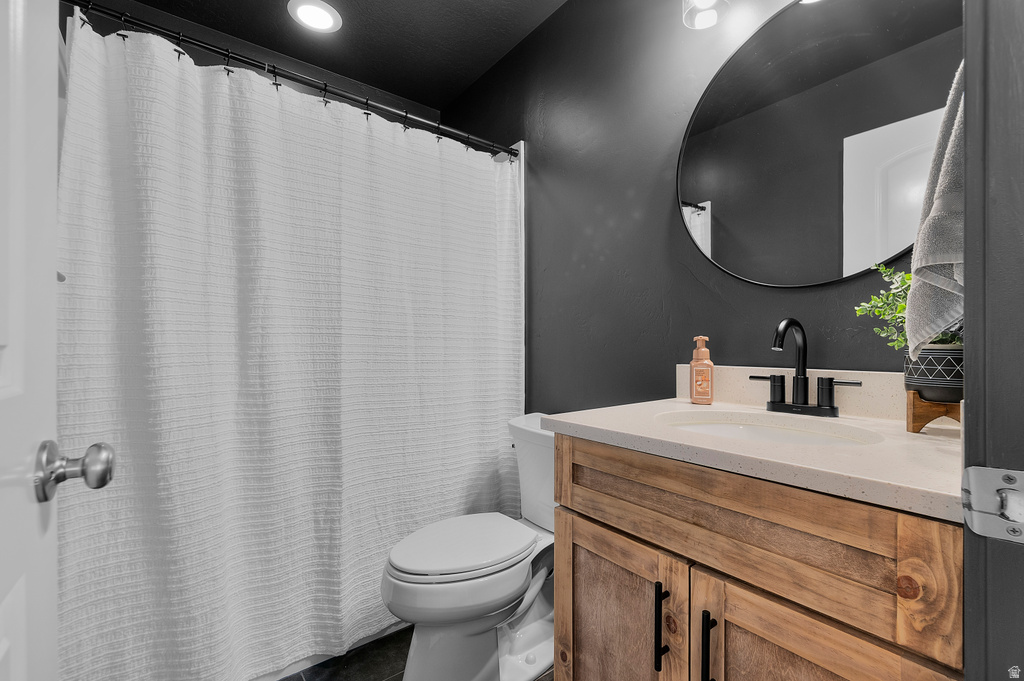 8433 S JAYSON DR West Jordan, UT 84081