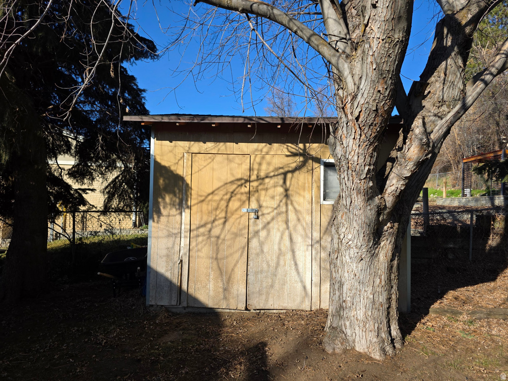 1366 COTTONWOOD DR Centerville, UT 84014