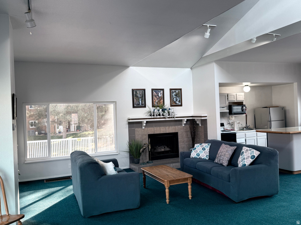 600 E BRIARSPRINGS CIR Midvale, UT 84047