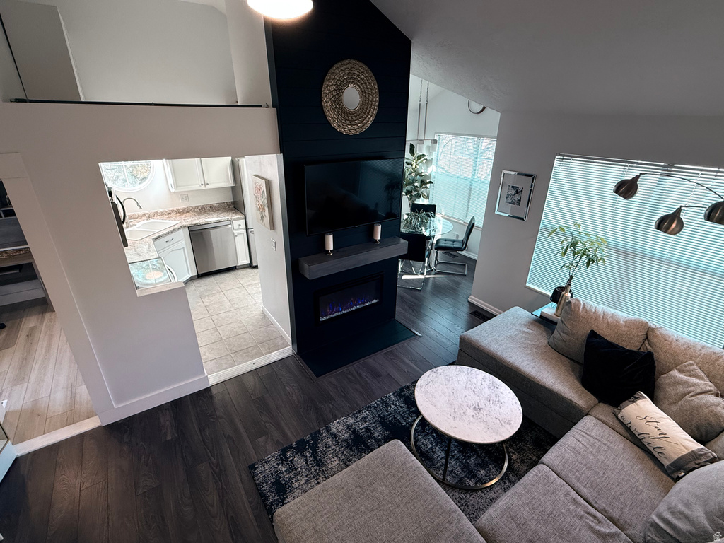 600 E BRIARSPRINGS CIR Midvale, UT 84047