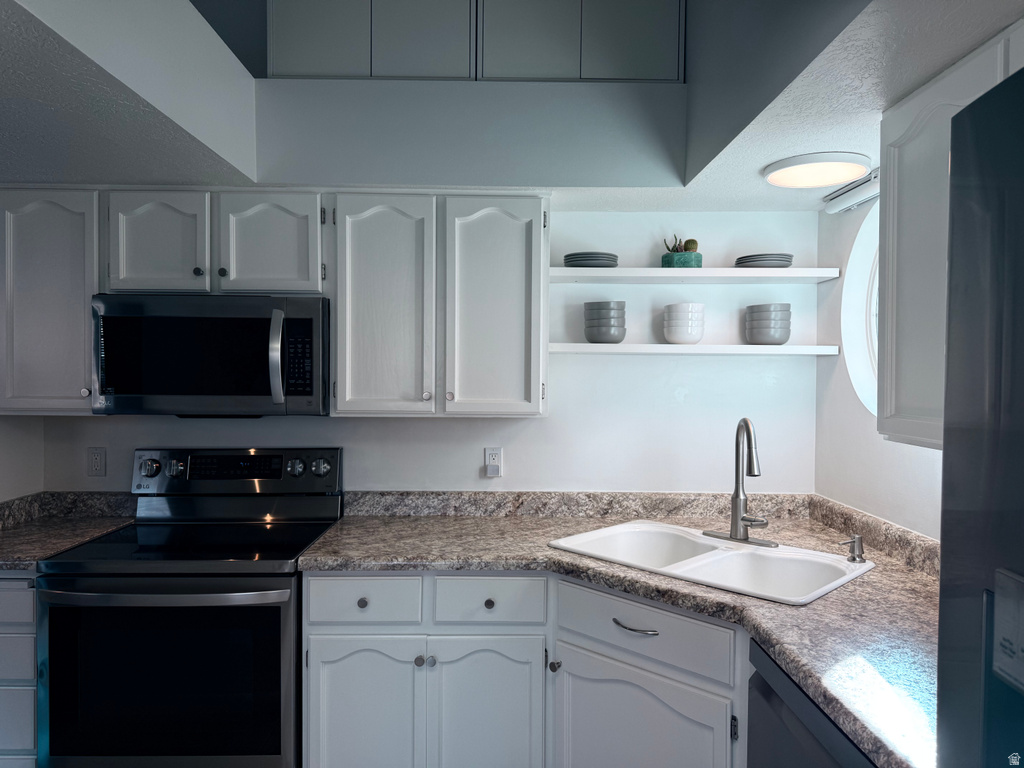 600 E BRIARSPRINGS CIR Midvale, UT 84047