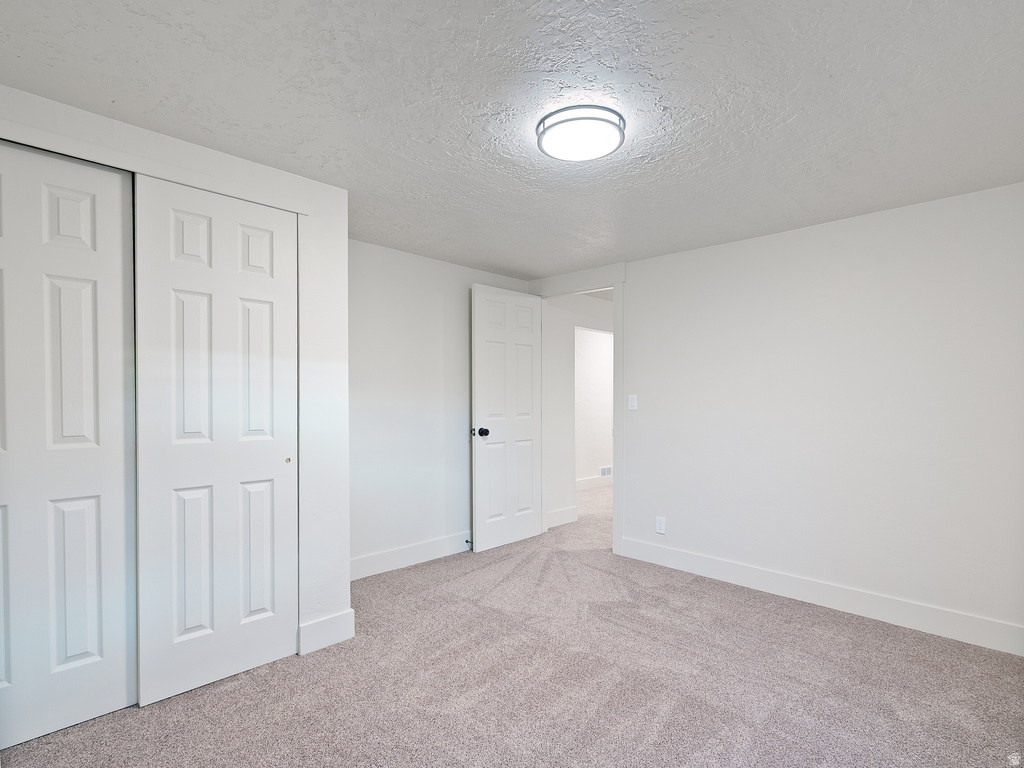 5229 S KINGSWOOD DR Taylorsville, UT 84129