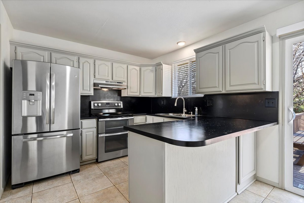 6154 S ZODIAC DR Kearns, UT 84118